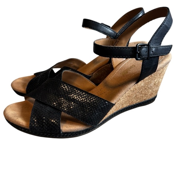 Clarks Shoes - Clark’s Helio Latitude Wedge Sandal Size 8.5M